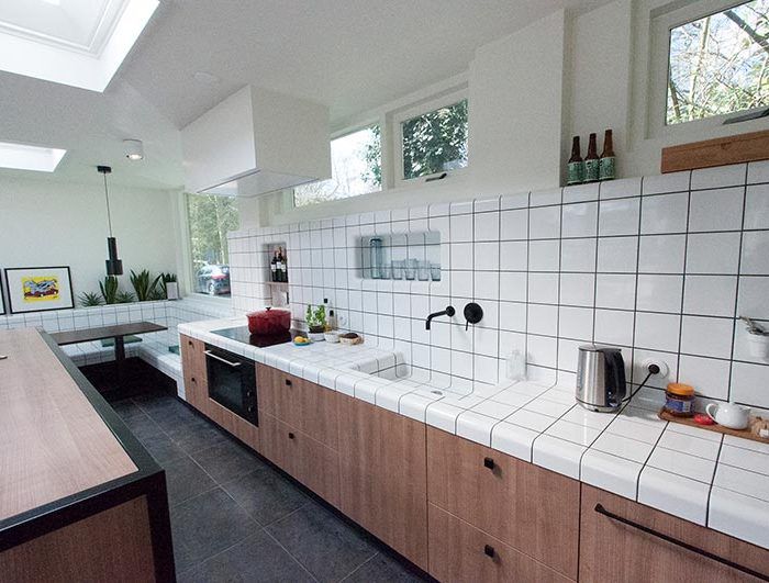 kitchen sink made of square tile