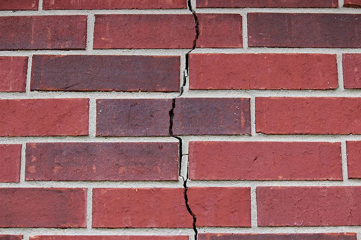 Picture of a cracked wall due to tree subsidence