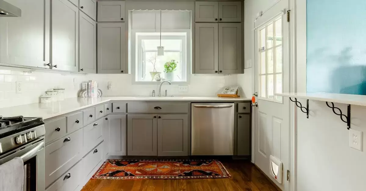 Closed Kitchen Design